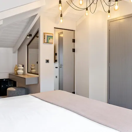 Hotel Ennea Muses And