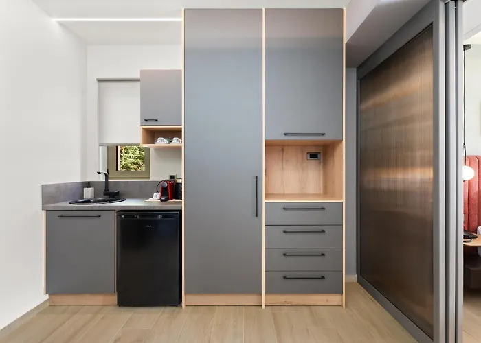 Ennea Muses And * Náuplia