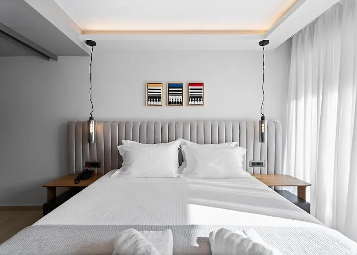 Hotel Ennea Muses And