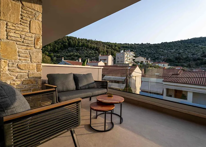 Ennea Muses And Hotel *