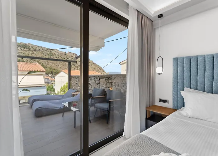 Hotel Ennea Muses And