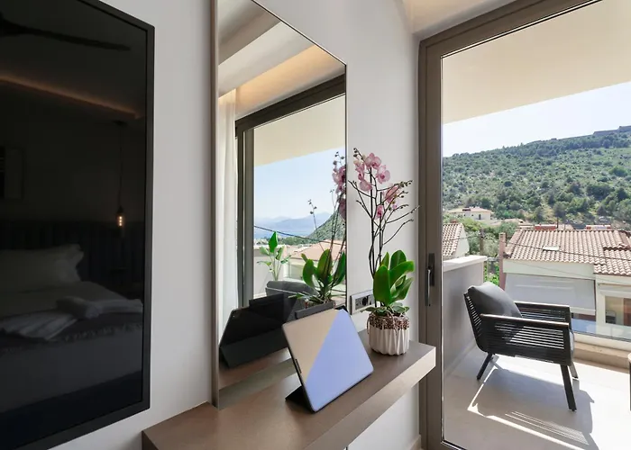 Hotel Ennea Muses And *