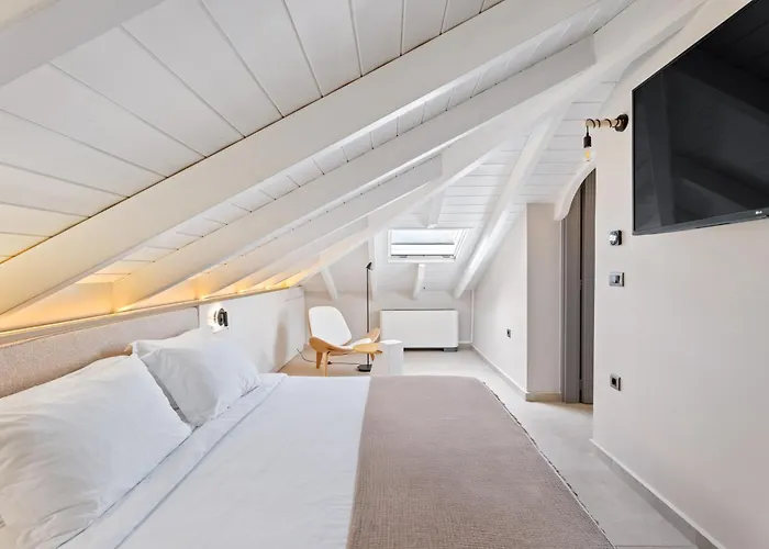 Ennea Muses And * Náuplia