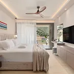 Hotel Ennea Muses And