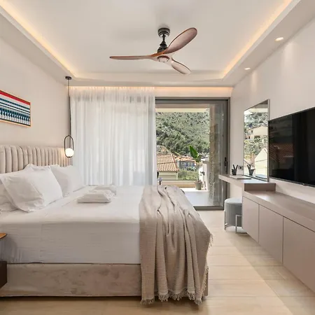 Hotel Ennea Muses And