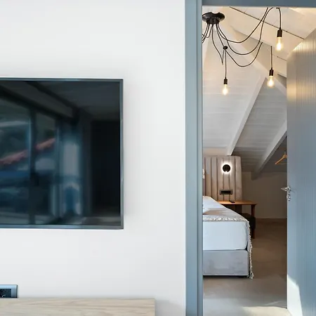 Ennea Muses And Otel *