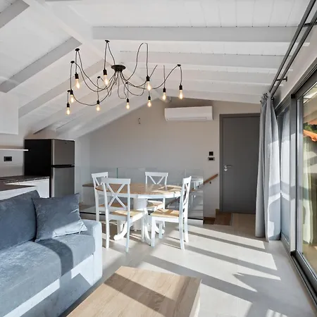 Hotel Ennea Muses And