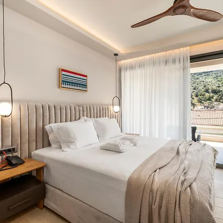 Ennea Muses And Otel Anabolu