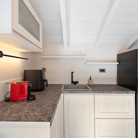 Otel Ennea Muses And