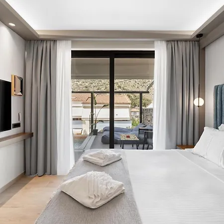 Otel Ennea Muses And Anabolu