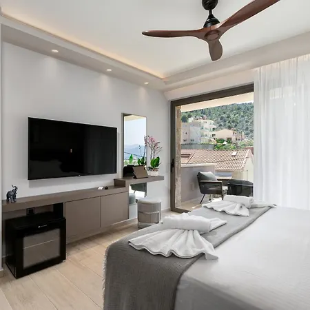 Ennea Muses And * Anabolu