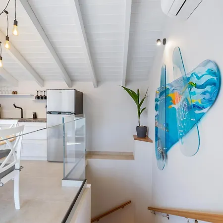 Ennea Muses And Otel Anabolu