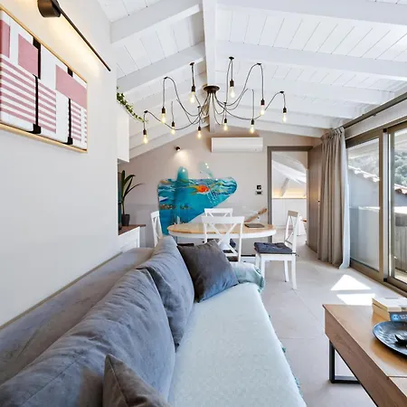 Ennea Muses And Otel *