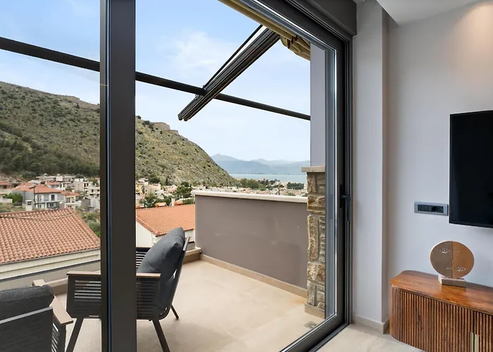 Ennea Muses And מלון נאפפליו