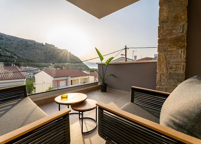 Ennea Muses And מלון *