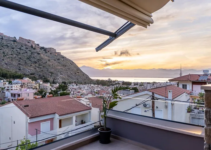 מלון Ennea Muses And *