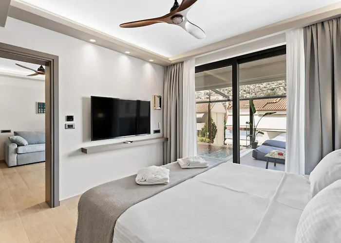 Ennea Muses And מלון נאפפליו