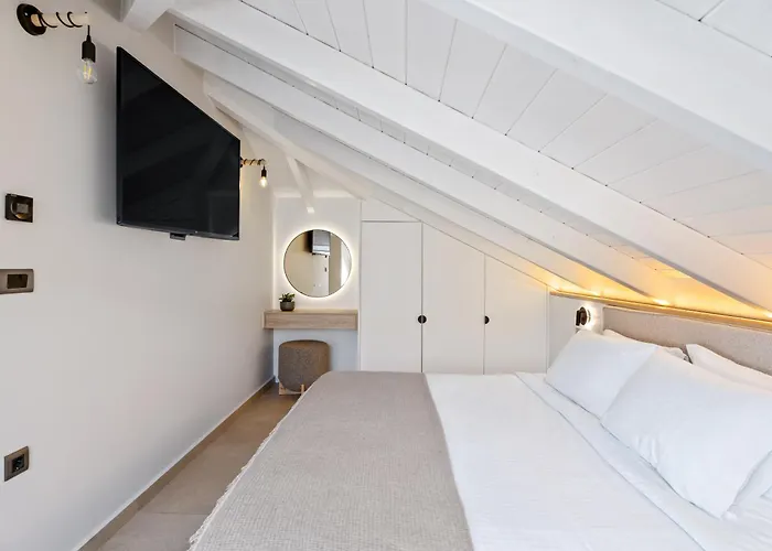 Ennea Muses And * Nauplion